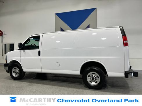 Used 2024 GMC Savana 2500 w/ Driver Convenience Package RWD image 7