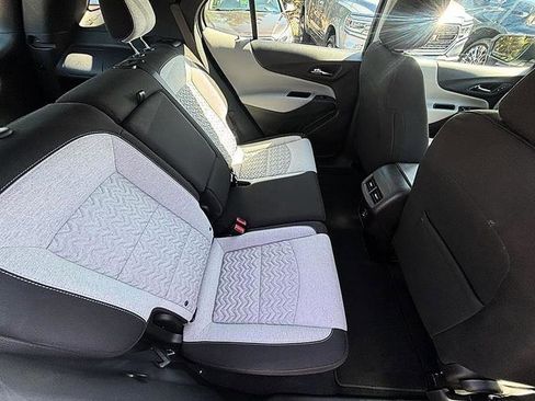 Used 2023 Chevrolet Equinox LS FWD image 32