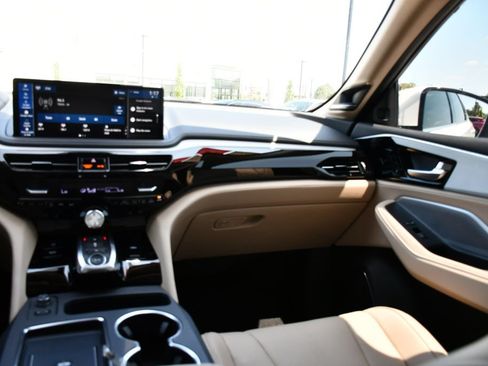 Used 2025 Acura MDX w/ Technology Package FWD image 34