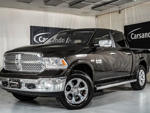 Used 2017 RAM 1500 Laramie w/ Convenience Group AWD/4WD image 4