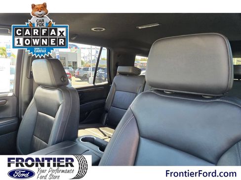 Used 2025 Chevrolet Tahoe LT RWD image 10