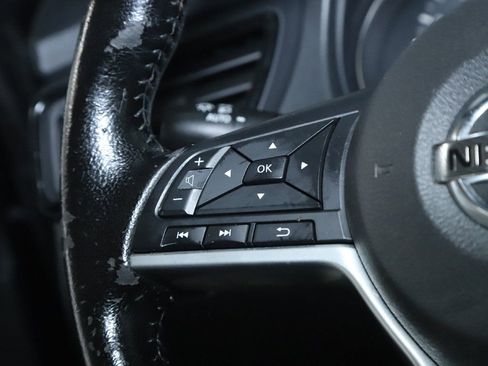 Used 2020 Nissan Rogue SV FWD image 23