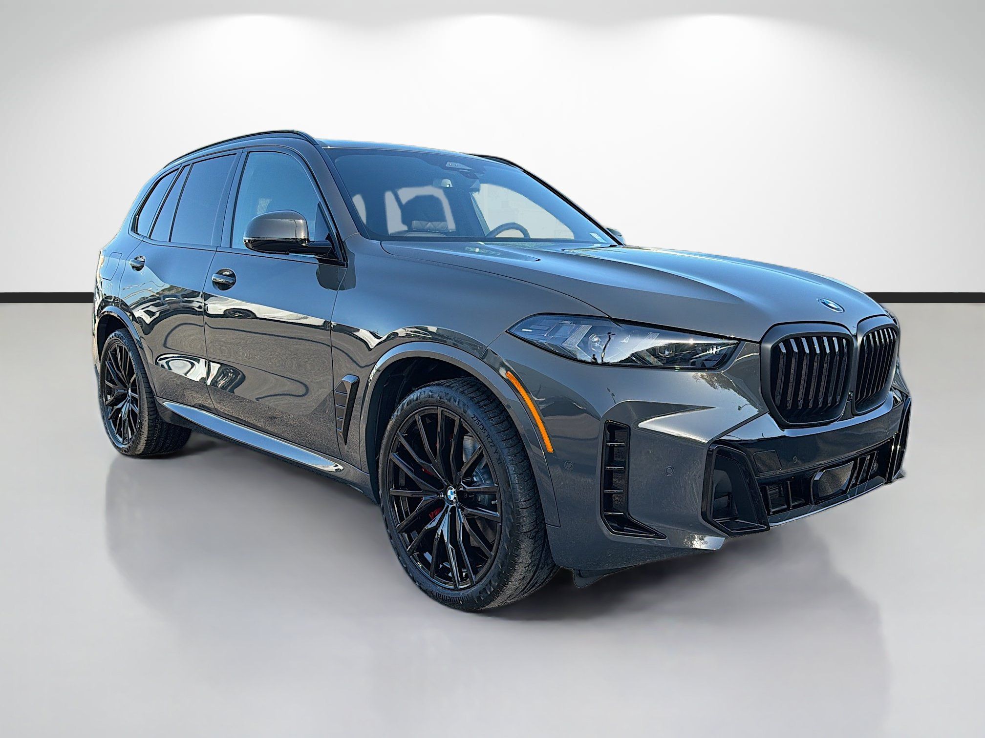 New 2026 BMW X5 xDrive40i w/ M Sport Package AWD/4WD image 1