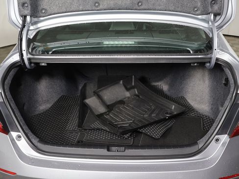 Used 2020 Honda Accord EX image 16