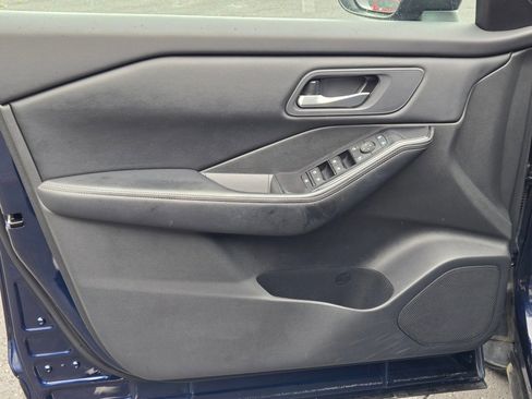 Used 2024 Nissan Rogue SV image 20