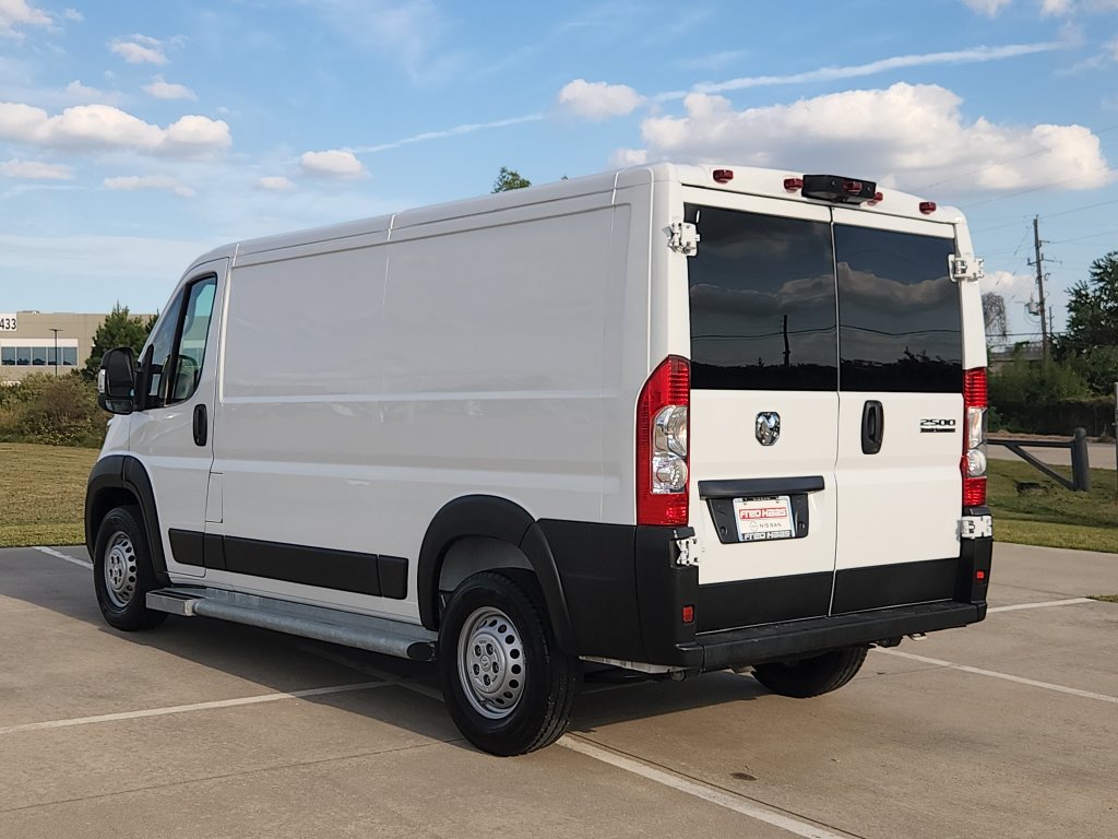 Used 2025 RAM ProMaster 2500 w/ U-Haul Equipment Group FWD image 7