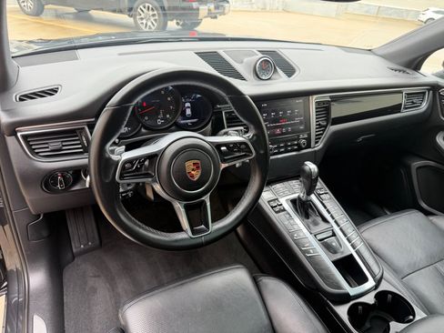 Used 2017 Porsche Macan AWD/4WD image 9