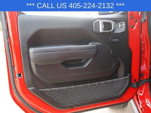 Used 2025 Jeep Gladiator Sport AWD/4WD image 17