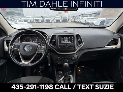 Used 2014 Jeep Cherokee Latitude image 2