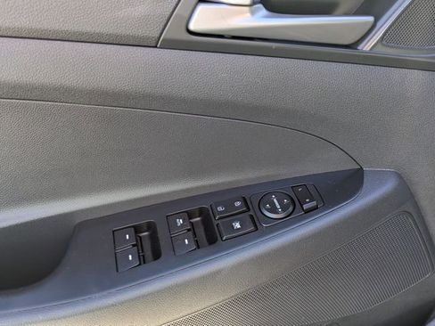 Used 2018 Hyundai Tucson SEL image 12