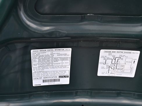 Used 2002 MAZDA MX-5 Miata RWD image 50