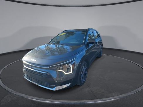 Used 2024 Kia Niro EX Touring image 6