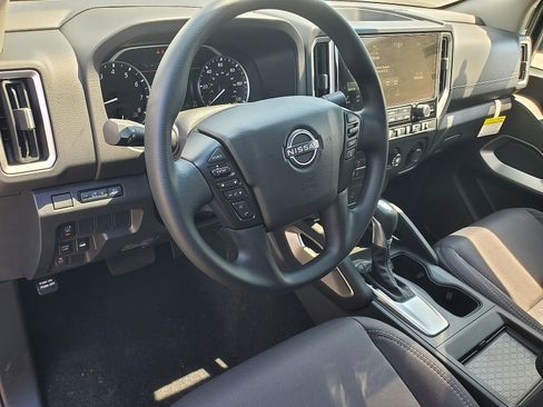 New 2025 Nissan Frontier SV image 19