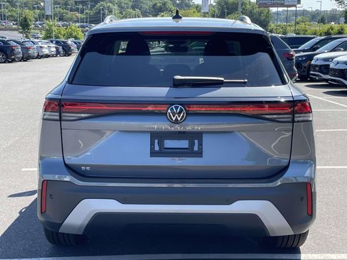 New 2026 Volkswagen Tiguan SE FWD image 6