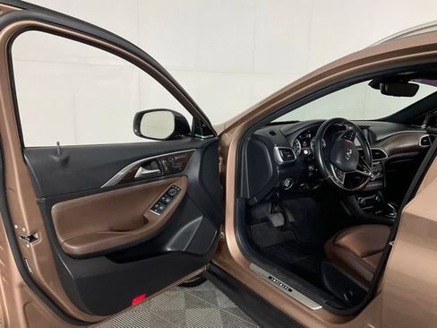 Used 2017 INFINITI QX30 Premium w/ Technology Package AWD/4WD image 26