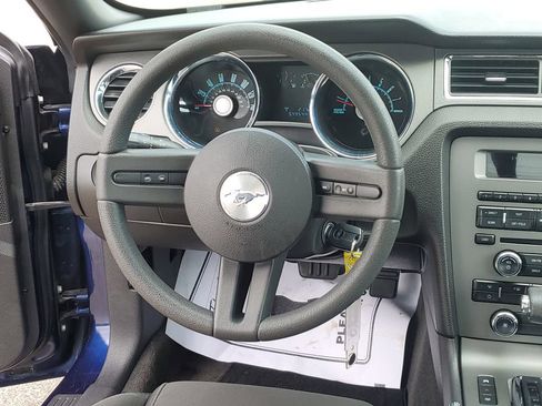 Used 2010 Ford Mustang GT RWD image 23