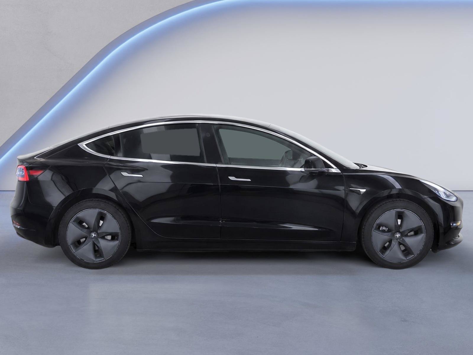 Used 2018 Tesla Model 3 Long Range RWD image 8