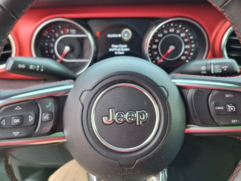 Used 2018 Jeep Wrangler Rubicon AWD/4WD image 15