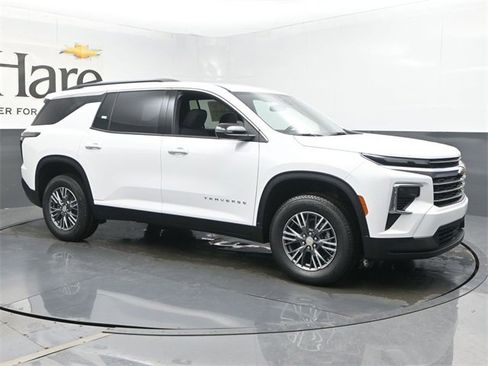 New 2026 Chevrolet Traverse LT w/ LPO, Floor Liner Package image 6