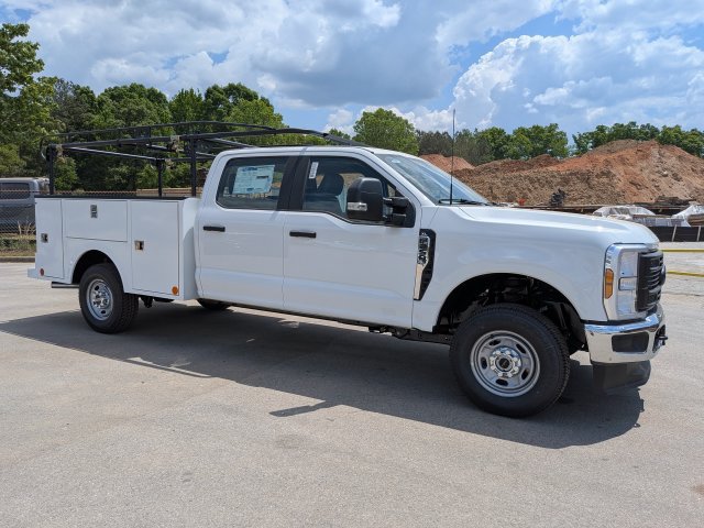 New 2026 Ford F250 XL w/ XL Chrome Package AWD/4WD image 2