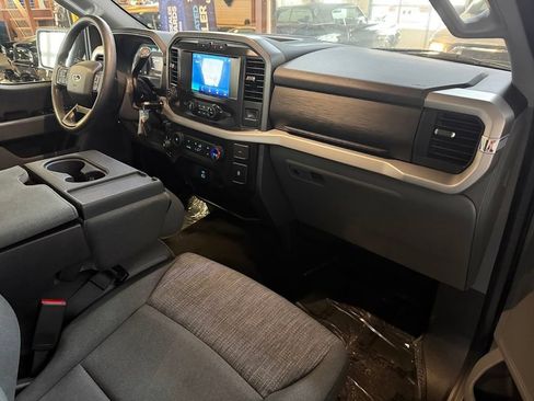 Used 2022 Ford F150 XLT w/ Trailer Tow Package AWD/4WD image 11