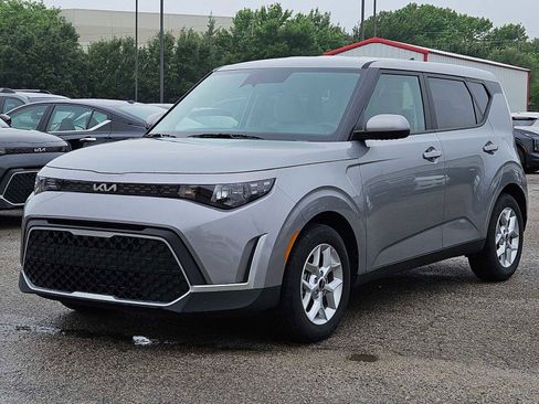 Used 2025 Kia Soul S image 9