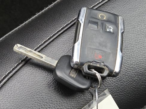 Used 2016 GMC Canyon SLT image 33