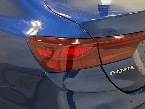 Used 2023 Kia Forte LXS w/ LXS Technology Package image 32