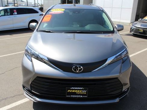 Certified 2026 Toyota Sienna XLE FWD image 2