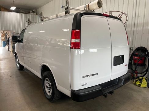 Used 2023 GMC Savana 2500 w/ Driver Convenience Package RWD image 3