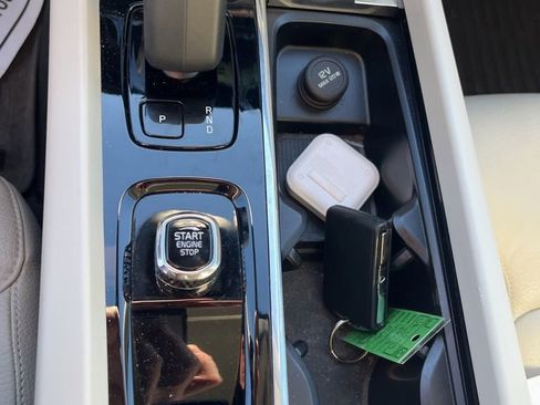 Certified 2023 Volvo XC60 B5 Plus w/ Climate Package image 12