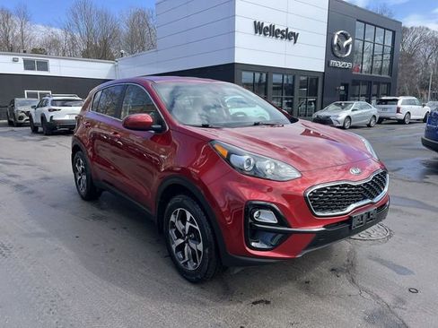 Used 2022 Kia Sportage LX image 2