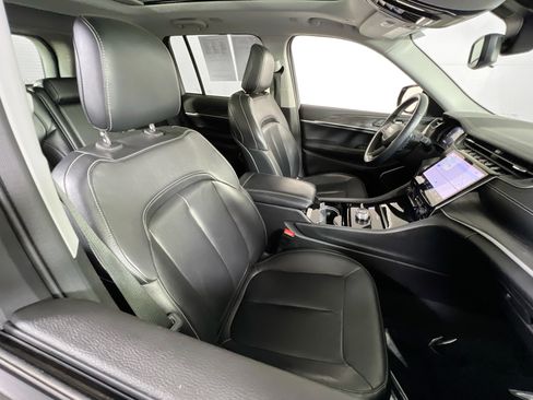 Used 2022 Jeep Grand Cherokee Limited image 28