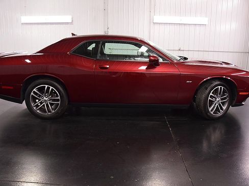 Used 2018 Dodge Challenger GT w/ GT Interior Package image 8