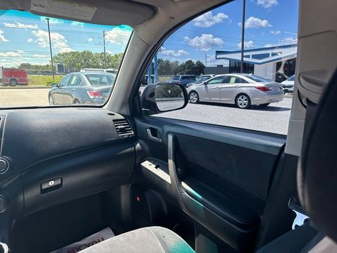 Used 2009 Toyota Highlander Sport w/ Extra Value Pkg 5 AWD/4WD image 30