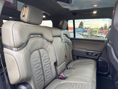 Used 2023 Rivian R1S Adventure image 29