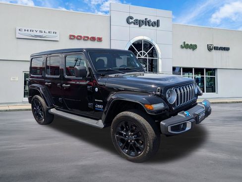 Used 2024 Jeep Wrangler Unlimited Sahara w/ Safety Group AWD/4WD image 1