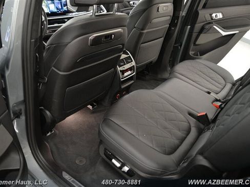 Used 2023 BMW X7 M60i w/ Climate Comfort Package image 28