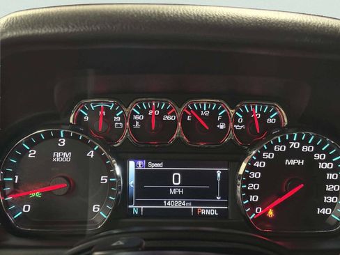 Used 2018 Chevrolet Tahoe LT AWD/4WD image 35