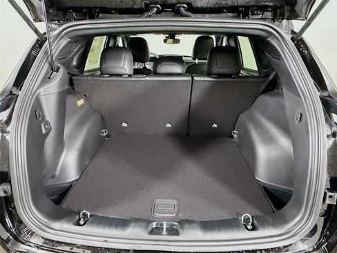 New 2026 Jeep Compass Limited image 18