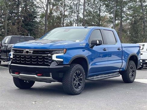 Used 2023 Chevrolet Silverado 1500 ZR2 w/ Technology Package image 30