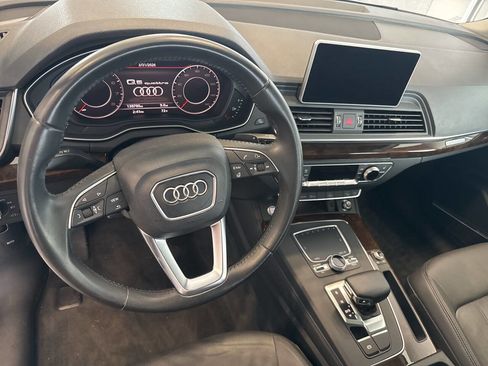 Used 2019 Audi Q5 2.0T Premium Plus w/ Premium Plus Package image 24