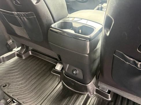 Used 2024 Kia Telluride S w/ S Sunroof Package FWD image 29