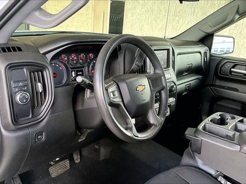 Used 2020 Chevrolet Silverado 1500 Custom w/ Custom Value Package image 17