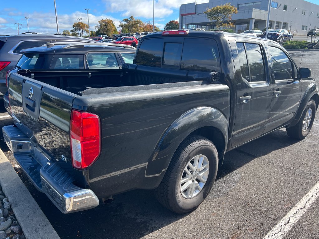 Used 2015 Nissan Frontier SV RWD image 3