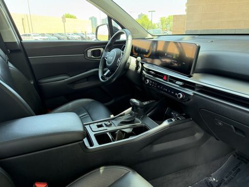 Used 2024 Kia Sorento S w/ Panoramic Sunroof Package AWD/4WD image 38