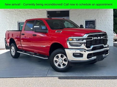 Used 2026 RAM 2500 Big Horn AWD/4WD image 1