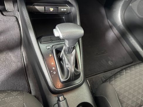 Used 2023 Kia Rio LX image 19