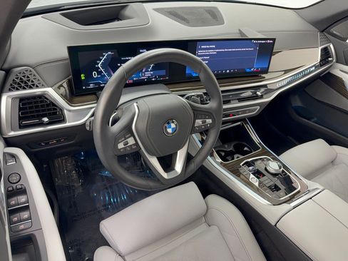 Used 2024 BMW X5 sDrive40i w/ Executive Package RWD image 4