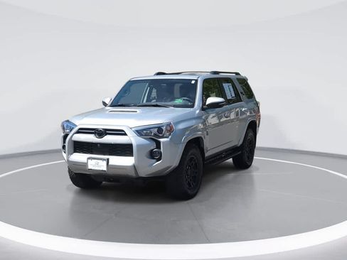Used 2024 Toyota 4Runner TRD Off-Road Premium w/ Off Road Premium Plus Package AWD/4WD image 4